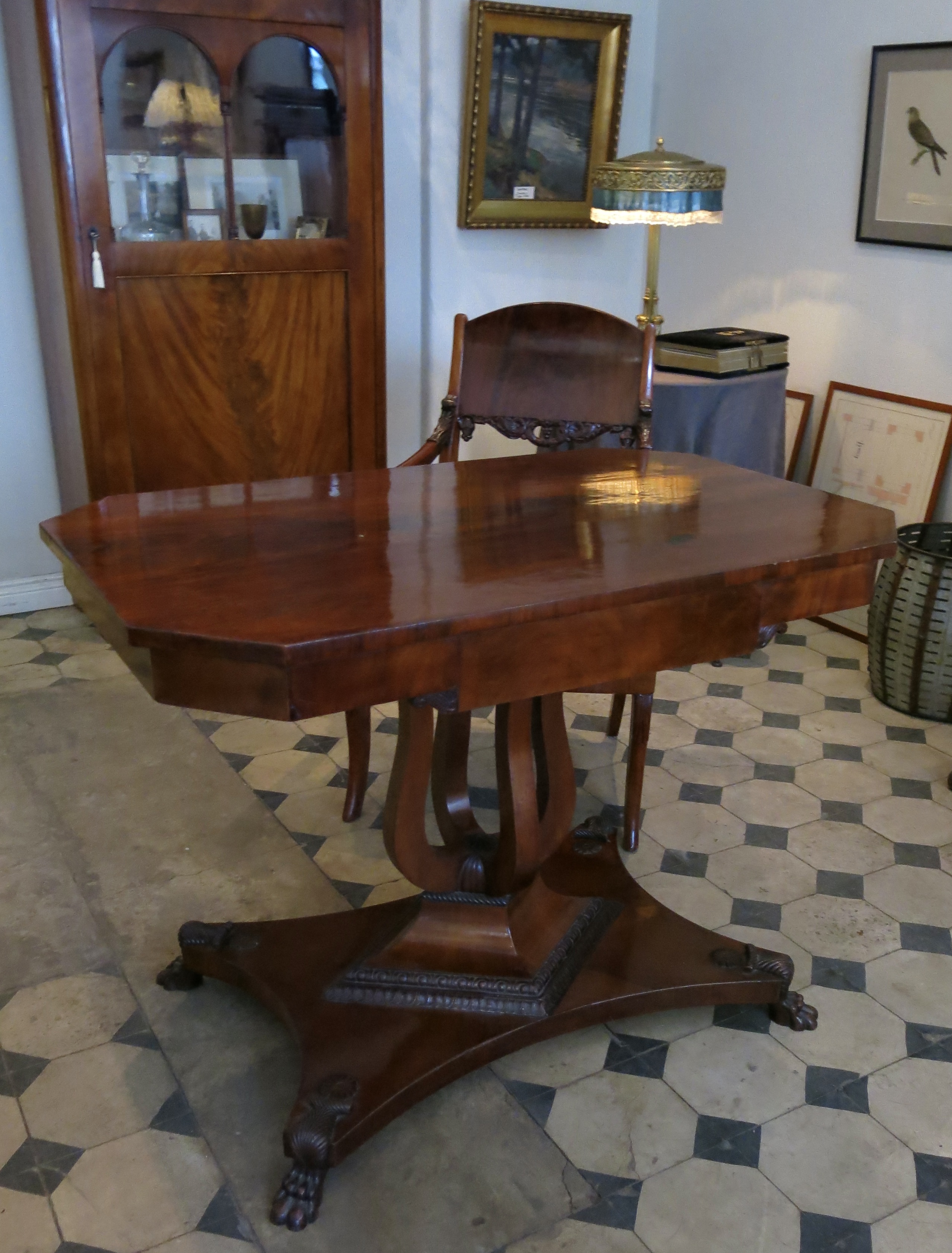 Pöytä 1700-luvulta